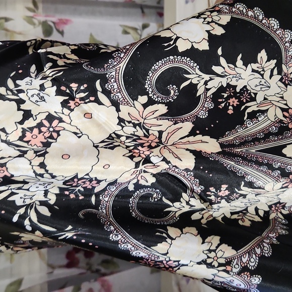 Stunning Head Scarf or Head Wrap TAKE A LOOK! - Picture 8 of 10